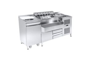 REFRIGERATED COCKTAIL BAR STATION   INCL. SINK, GLASS RINSER, GN CONTAINERS, SPEEDRAIL FOR BOTTLES, CUTTING BOARD AND WASTE BIN