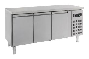600 REFRIGERATED COUNTER 3 DOORS