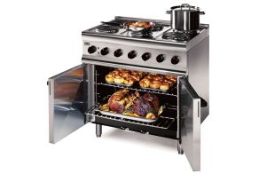 Lincat Silverlink 600 Electric Free-standing Oven Range - Castors at Rear - 6 Plates - W 900 mm - 16.5 kW [3-Phase]